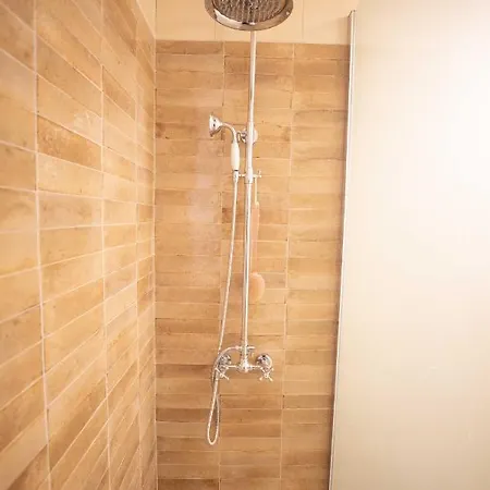 Vomero Chic By Dimorra * Naples